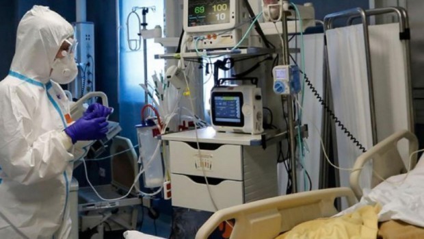 След 92 дни интубация лекари върнаха към живота мъж болен