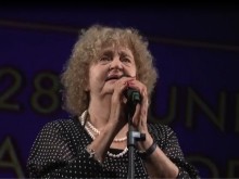 Екипът на МФФ "Златната липа" със съболезнователен адрес за голямата Татяна Лолова