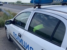 Камион се завъртя на АМ "Тракия", движението в посока Пловдив е затруднено