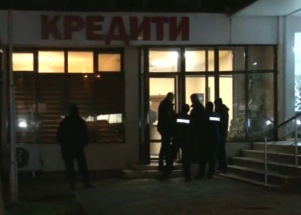 Нова тв
Малко по рано Varna24 bg съобщи за стрелба със загинал в