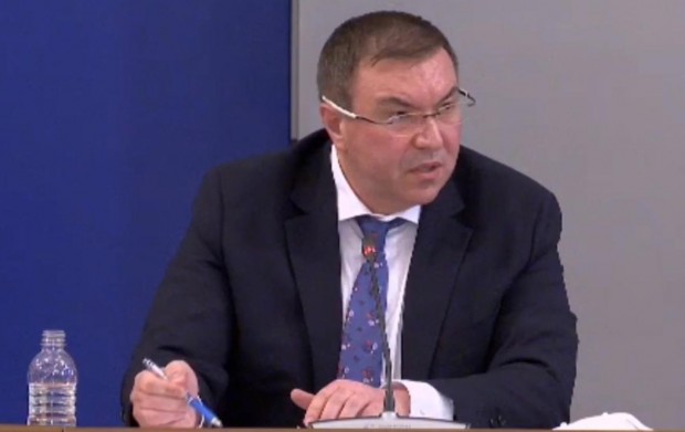 Проф. Ангелов: Благодарение на премиера ще имаме допълнителни количества ваксини