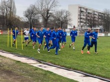 Коронавирусът отново плъзна в Спартак (Пловдив), мачът с Родопа е отложен