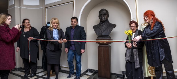 Скулпторът Явор Пенев сподели откровения пред Виолета Тончева за творческите