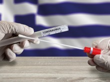 Гърция въвежда система за домашно тестване за COVID-19 и удължава мерките