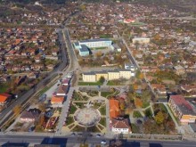 2 431 лева е най-високата средна месечна заплата у нас