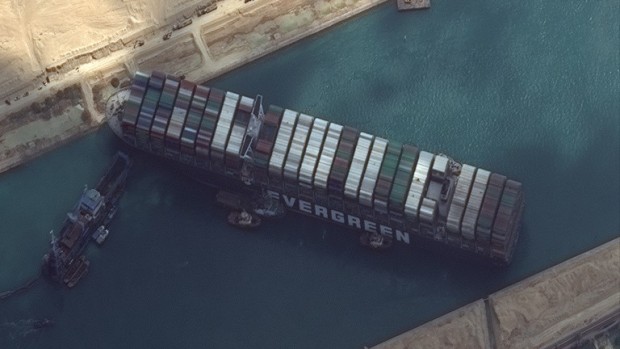 EPA
Десет товарни кораба на Румъния натоварени с най малко 130 000