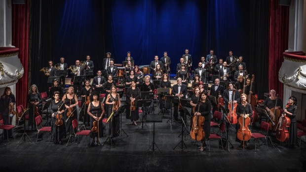 На 1 април 1946 г е създаден Държавният симфоничен оркестър