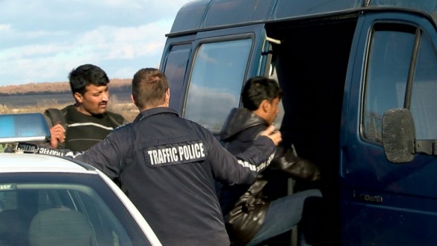 БГНЕС
Заловиха голяма група нелегални мигранти на АМ Тракия край Пловдив