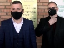 Спукана гума издала буса с мигрантите на АМ "Тракия"