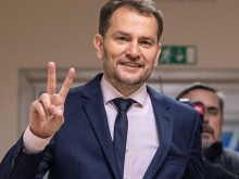 Премиерът на Словакия подаде оставка заради руските ваксини