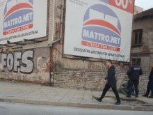 Окървавен мъж стресна шофьори и пешеходци на кръстовището на Сточна гара
