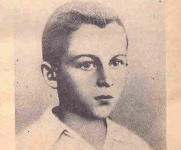 На 1 aприл 1944 година е убито партизанчето Митко Палаузов