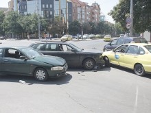 Верижна катастрофа стана пред "Света Петка"