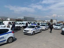 Полицейски ескорт за машините за гласуване в Пловдив