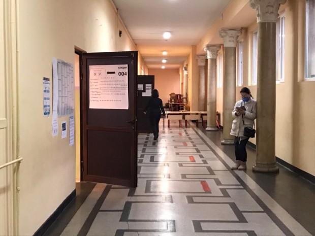 Избирателната активност в град Варна към 12 00 часа е 13 65 Активност
