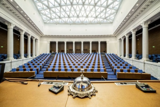 БНТ
Новото Народно събрание има сизифовска задача да формира правителство, коментира