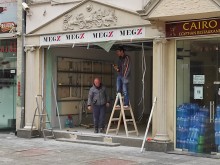 Изтърбушиха магазина на Мегз на Главната