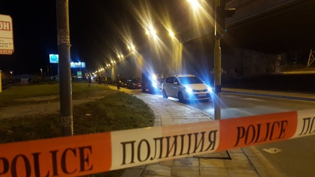Мъж е показно застрелян в луксозния си автомобил на Симеоновско
