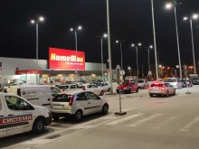 Големи търговски вериги готвят гражданско неподчинение, ако не ги отворят на 12 април
