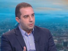 Богдан Кирилов: Наличието на тромбози се наблюдава само след първата доза на "АстраЗенека"