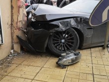 От полицията с подробности за катастрофата, при която кола се вряза в къща