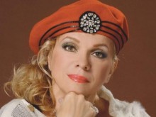 Искра Радева за коронавируса: Възстановителният период се оказа много тежък и дълъг