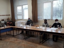 "Южен" и "Източен" изплащат възнагражденията на членовете на СИК