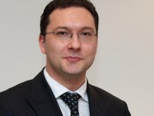 Кой е Даниел Митов?