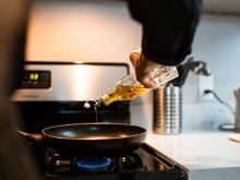 Крие ли риск за здравето ни слънчогледовото олио?