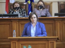 Нинова: Оставката на Борисов е пропукване на модела, но трябва много работа, за да бъде отстранен от управлението на страната