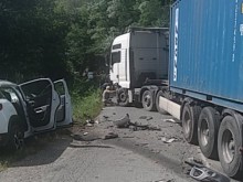 Трагедия: Жена загина в катастрофата на пътя Бургас-Айтос! Четирима са ранени!