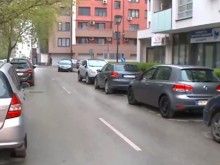 В Кючука е страшно - надрани врати на автомобили и "мили" съобщения от съседи