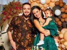 Половинката на Криско предава амбициите си за отслабване и на дъщеря си