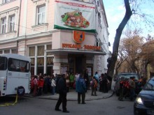 Културното министерство спря парите на фестивала "Двама са малко-трима са много"