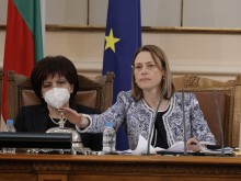 Народното събрание гледа мораториум върху действията на правителството
