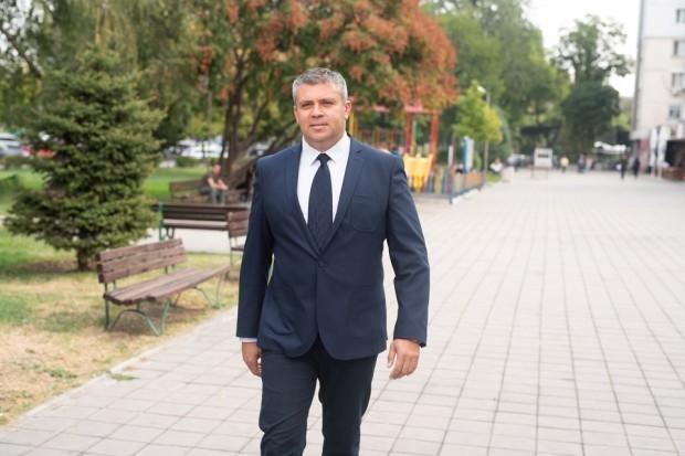 Съдът върна на работа главния архитект на "Северен". Райкметът: Горещо я препоръчвам