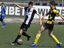 Борбата за титлата в U17 стартира с дерби между Локо и Ботев