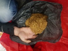 Две чанти с тютюн откриха в багажника на лек автомобил