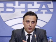 Бербатов: Намирисва на страх и паника