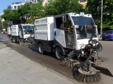"Чистота" засилва дежурството в празничните дни, мие и дезинфекцира около православните храмове