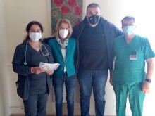 Учител дари 4 000 лева на УМБАЛ "Свети Георги" в Пловдив
