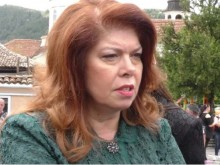 Илияна Йотова коментира скандалите в парламента и указа за Изборния кодекс
