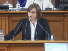 Корнелия Нинова настоява за стабилно преизчисляване на пенсиите