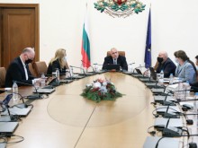 Целият Министерски съвет в оставка трябва днес да се яви в Народното събрание