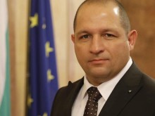 Депутат от Пловдив гневен: Това не е България, която обичам и останах, въпреки че имах много възможности да избягам