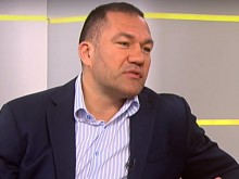 Кубрат Пулев: Израснал съм около 10 000 тома книги, като малък се срамувах от името ми