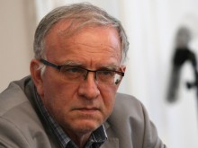 Томов: Не мисля, че машините са от Венецуела, защитени са от хакери