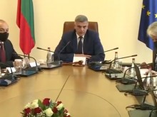Новият премиер седна на мястото на Борисов за първи път