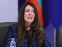 Херо Мустафа е убедена, че борбата с корупцията е важна за българското членство в НАТО