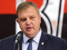 Трагедия в семейството на Каракачанов! Сестра му почина внезапно